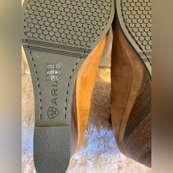 ARIAT - Picture 10 of 16